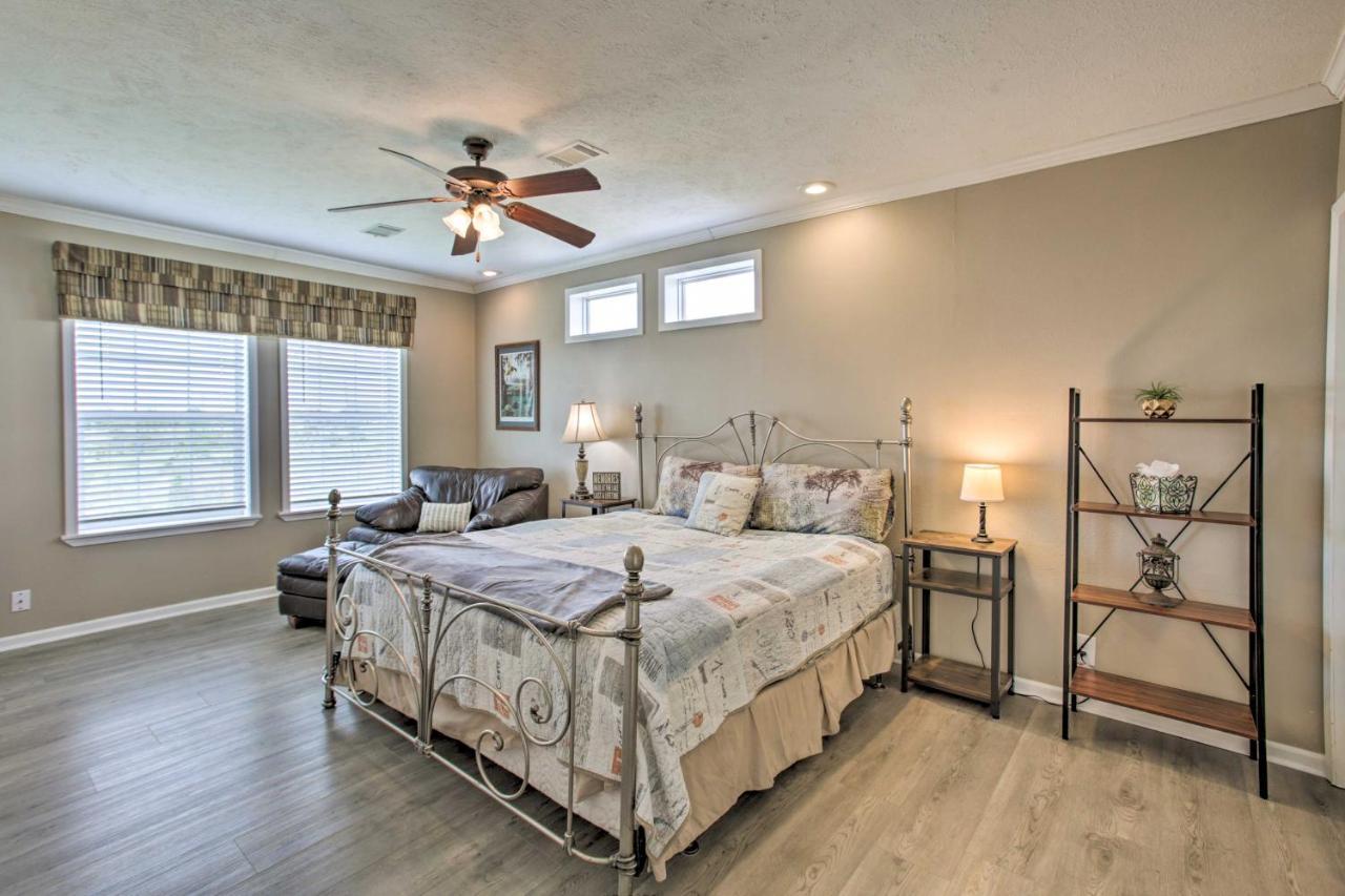 Waterfront New Orleans Home With Private Dock And Pier Экстерьер фото